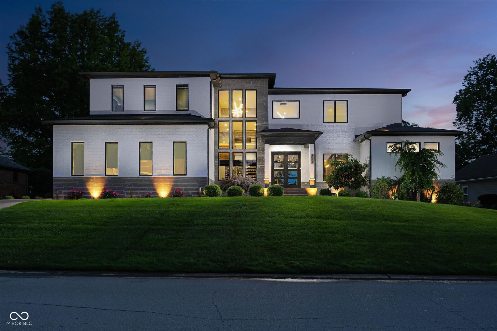 Property Photo:  3081 Golfview Drive  IN 46143 