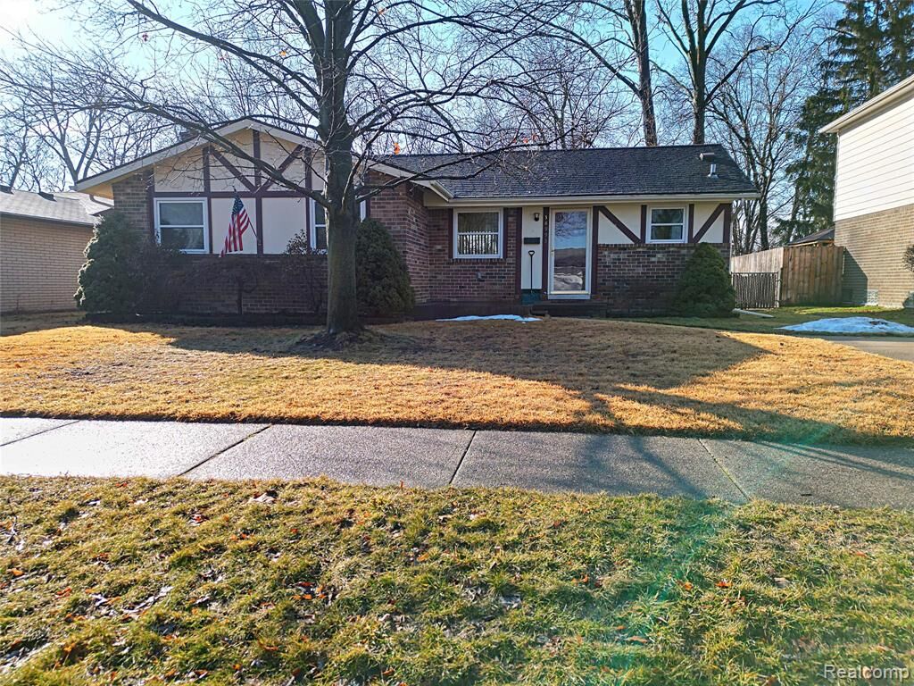 Property Photo: 38993 Grennada Street MI 48154 4748