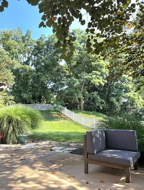 Property Photo: 10 Southern Hills Court MO 63366