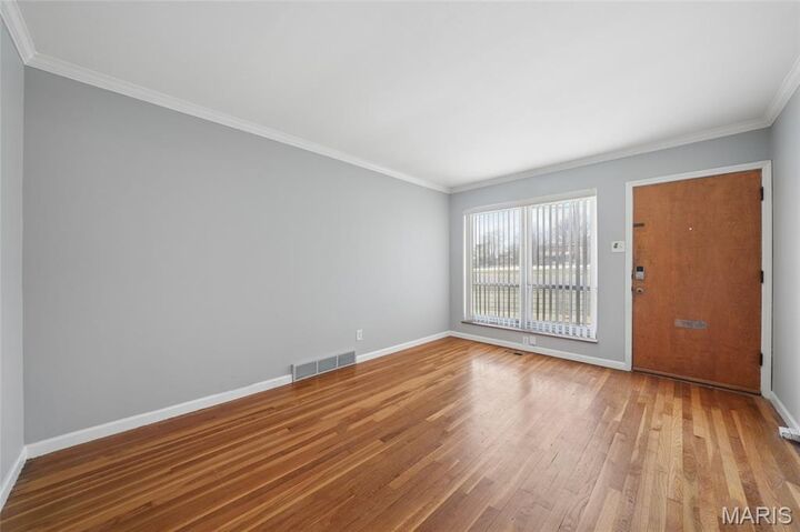 Property Photo: 1122 Grandview Place MO 63139