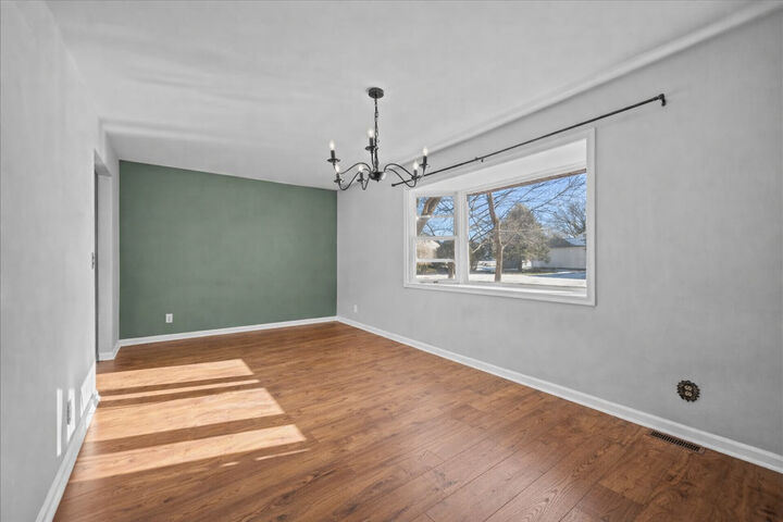 Property Photo: 250 N View Street IL 60520