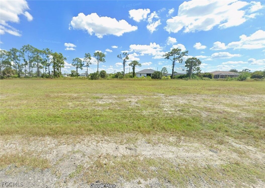 Property Photo:  2807 NW 26th Place  FL 33993 