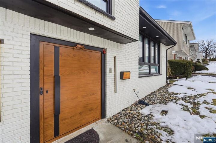 Property Photo:  32 Luhman Terrace  NJ 07094 