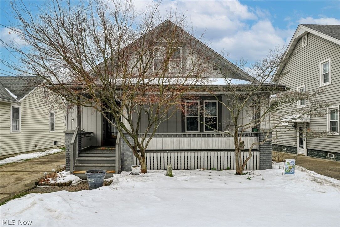 Property Photo:  2374 Roth Drive  OH 44221 