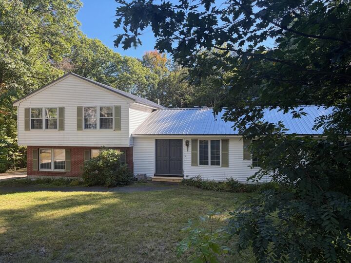 Property Photo:  53 Oak Knoll Road  NH 03253 
