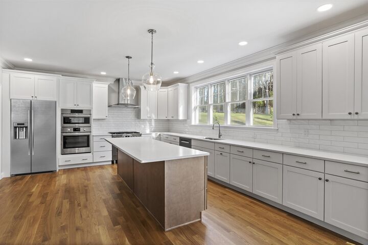 Property Photo:  3 Colonel Rolls Drive  MA 01886 