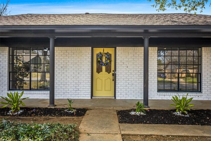 Property Photo:  1708 Park Ridge Terrace  TX 76012 