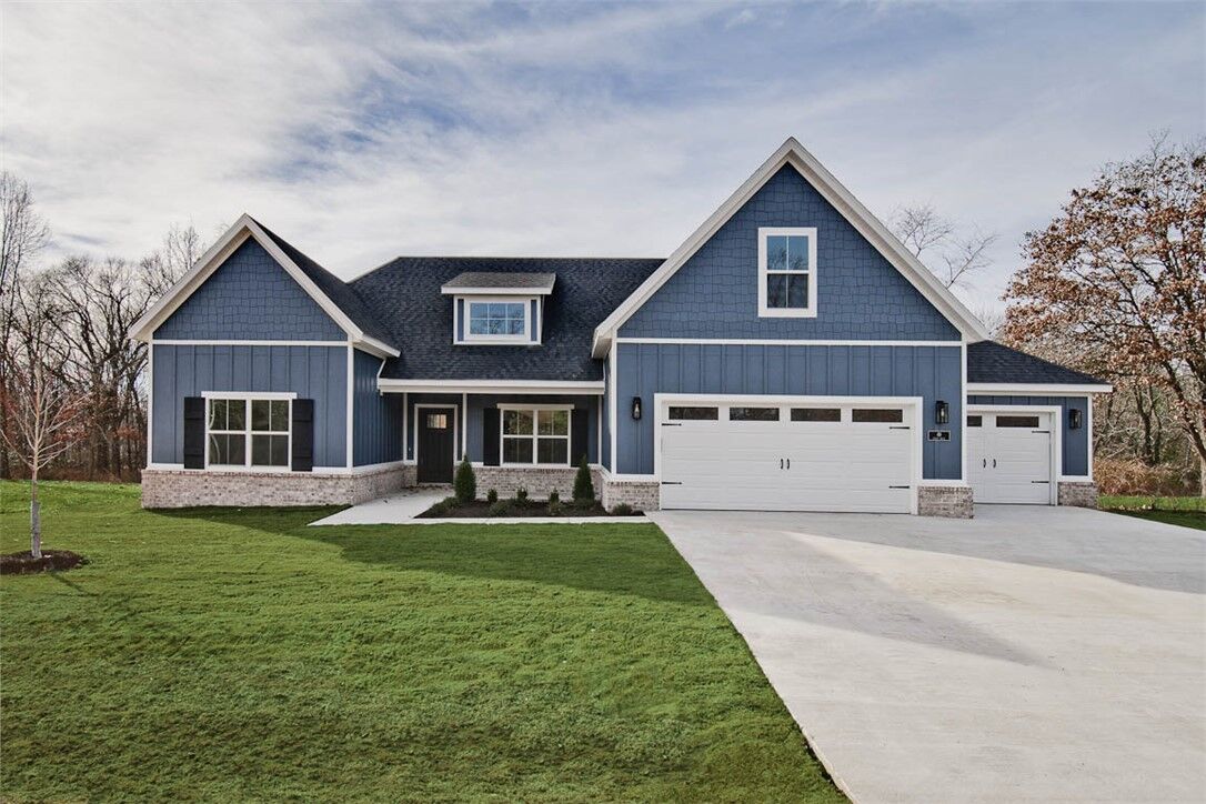 Property Photo:  38 Winsford Circle  AR 72715 