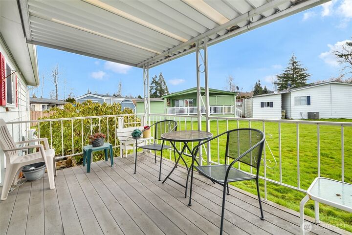 Property Photo:  5900  64th Street NE 30  WA 98270 