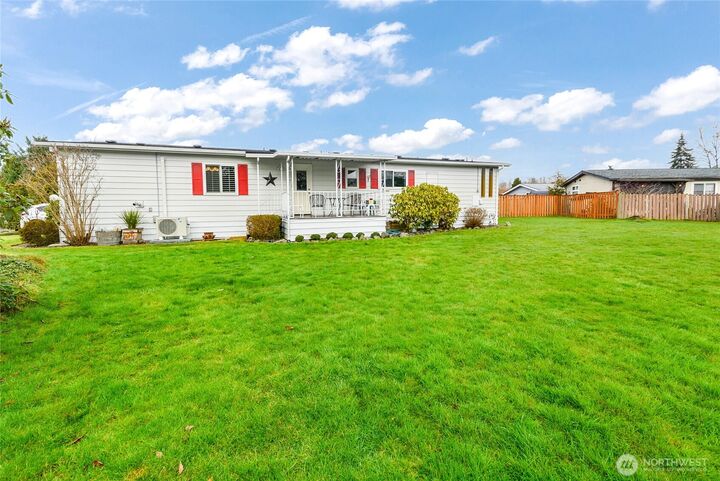 Property Photo:  5900  64th Street NE 30  WA 98270 
