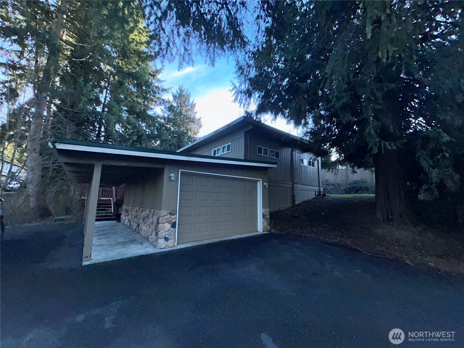 Property Photo: 118 140th Street SW WA 98208