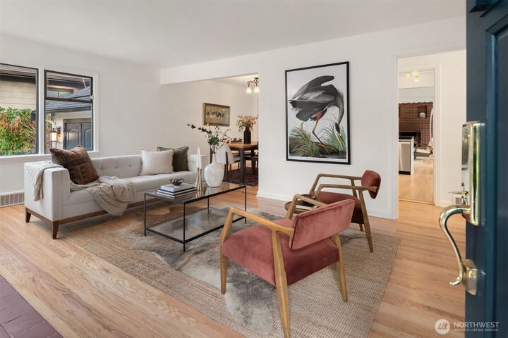 Property Photo:  8046  Fairway Drive NE  WA 98115 