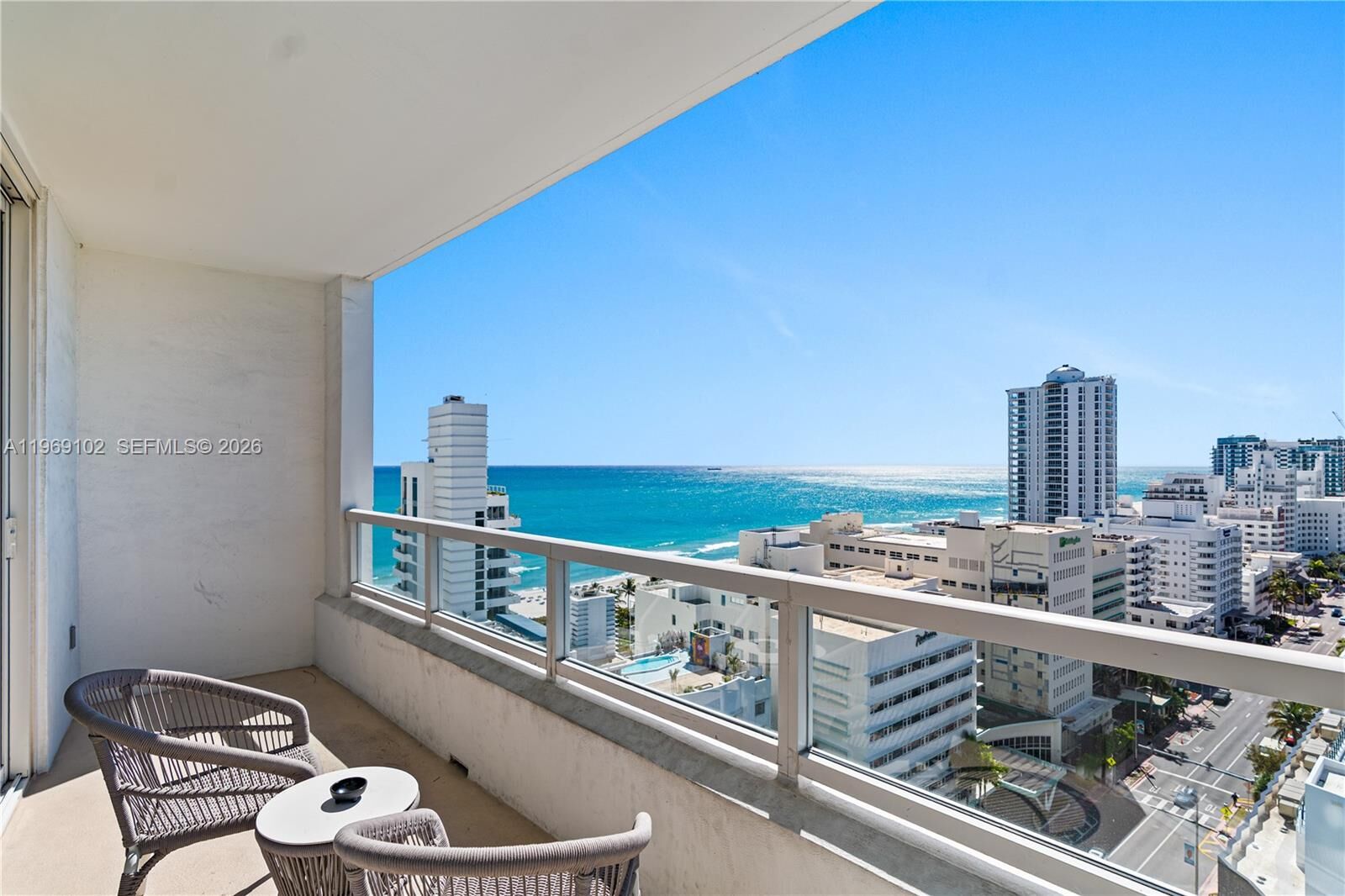Property Photo:  4401 Collins Ave 1706  FL 33140 