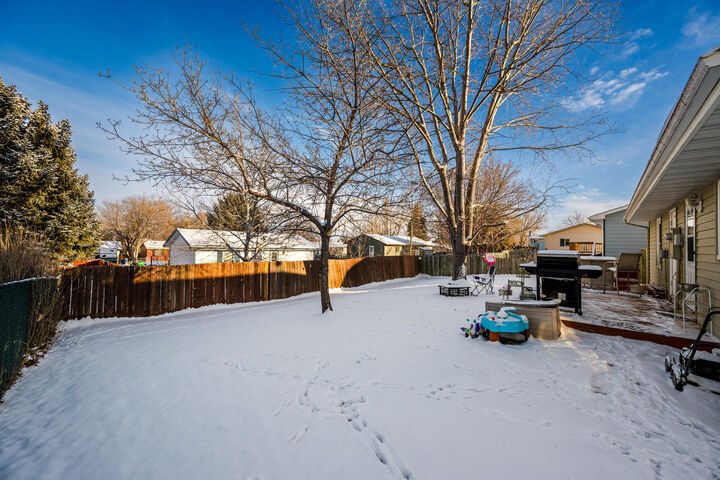 Property Photo:  1445 North Heights Lane  WY 82801 