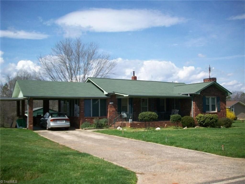 Property Photo:  285 Oak Ridge Church Road  NC 28635 