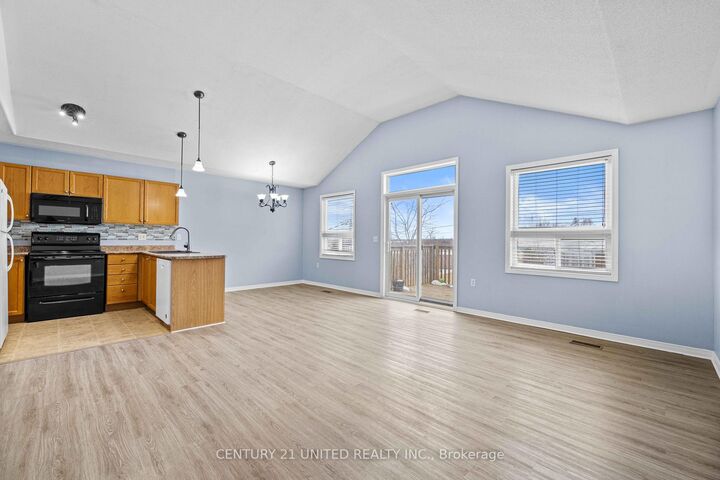 Property Photo:  608 Clancy Crescent  ON K9K 2S2 