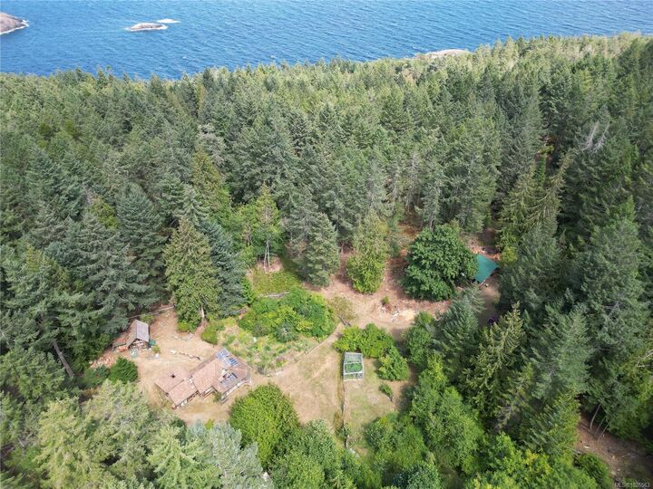 Property Photo: 10 Windham Rd BC V0R 2J0