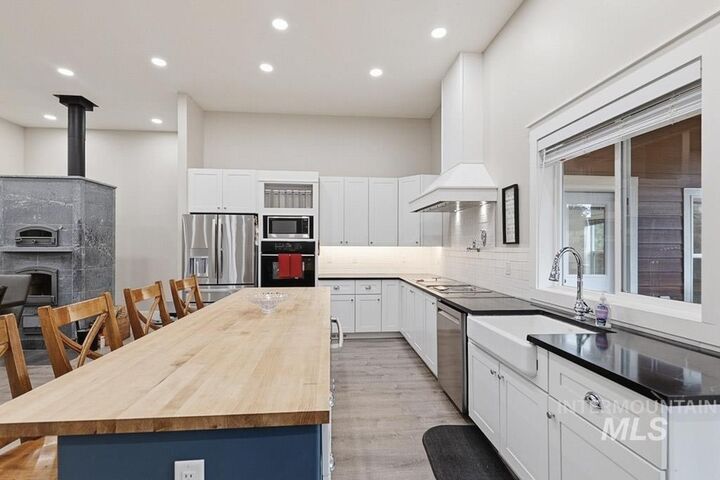 Property Photo: 300 Big Meadow Rd ID 83871