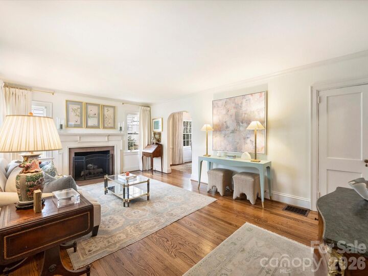 Property Photo: 209 Wales Avenue NC 28209