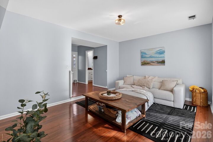 Property Photo: 3706 Selwyn Farms Lane 17-3 NC 28209