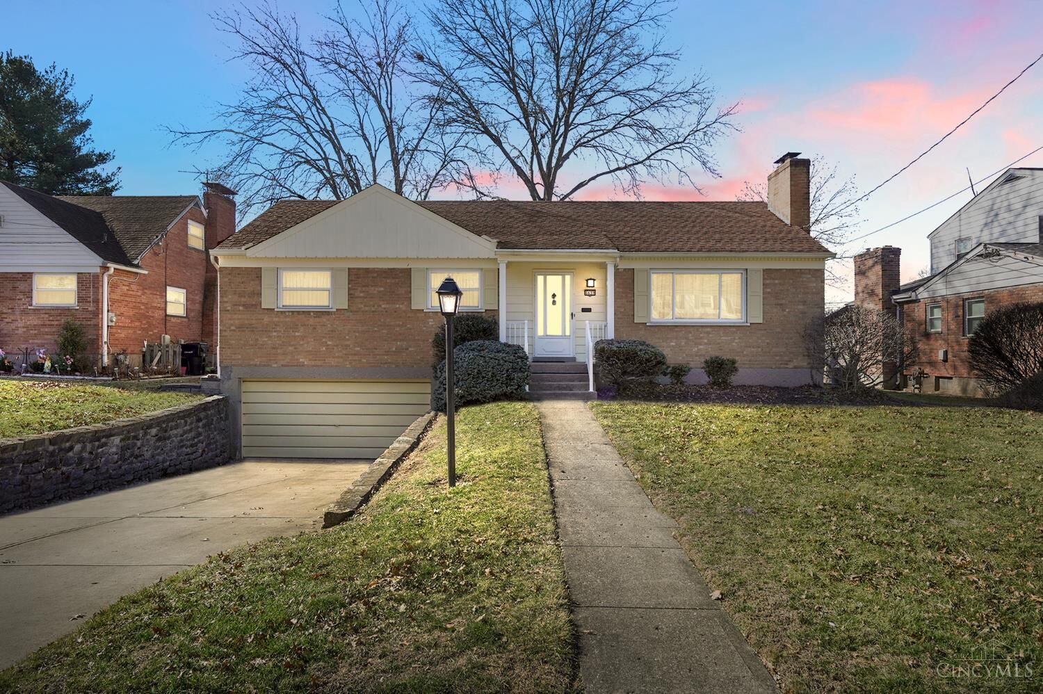 Property Photo:  6639 Plantation Way  OH 45224 