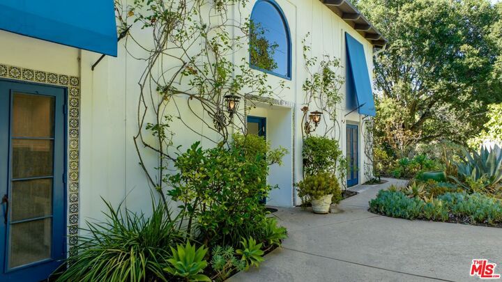 Property Photo:  11662 Duque Dr  CA 91604 