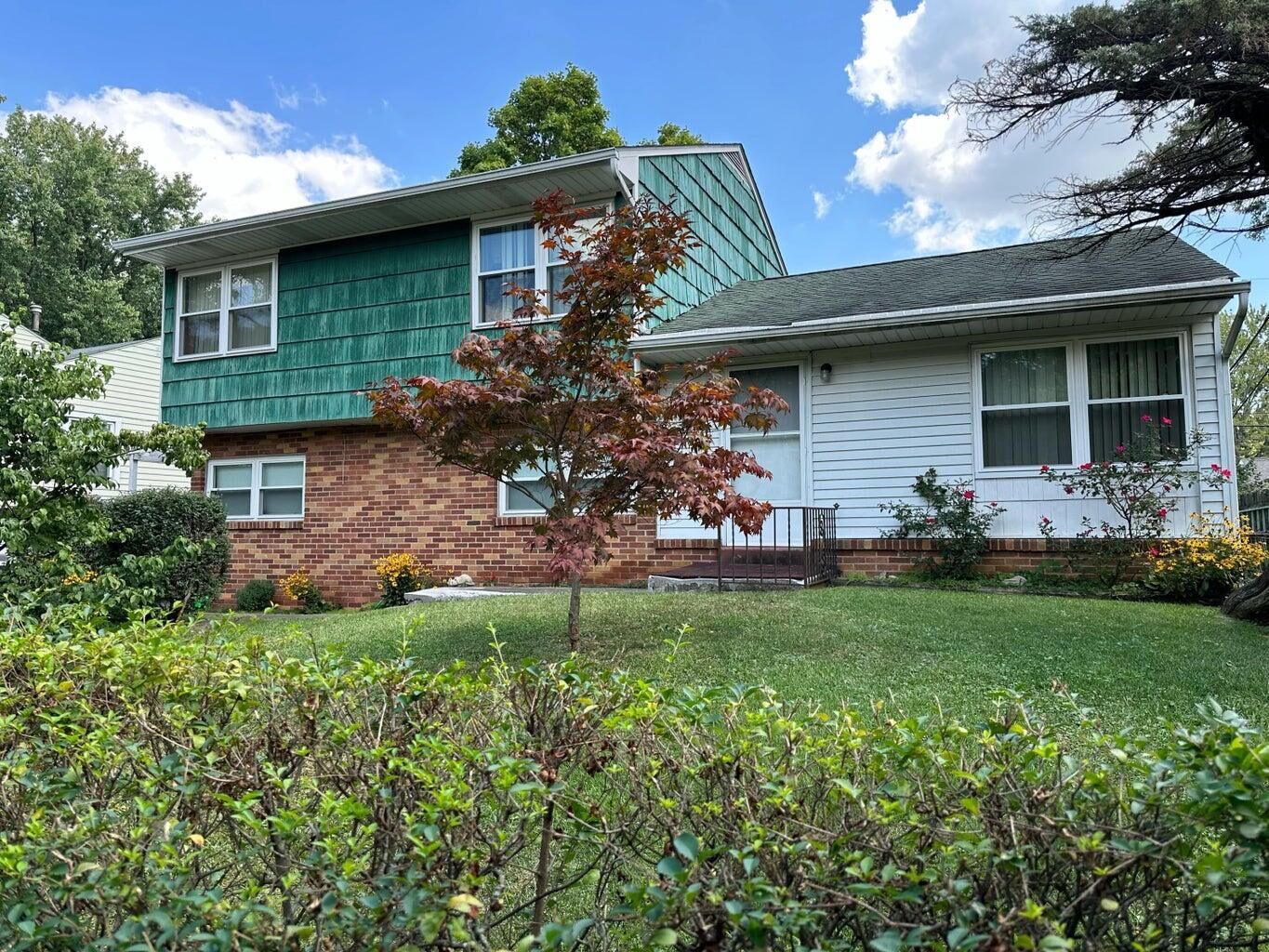 Property Photo:  1472 Blaine Drive  OH 43227 