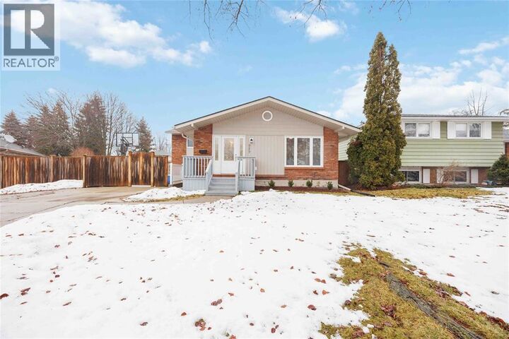 Property Photo:  929 Assiniboine Crescent  ON N7T 7N7 