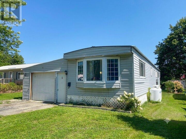 4 Kavanagh Drive — photo 1