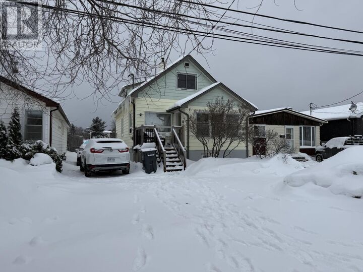 Property Photo:  216 Ontario St  ON P7B 3G8 
