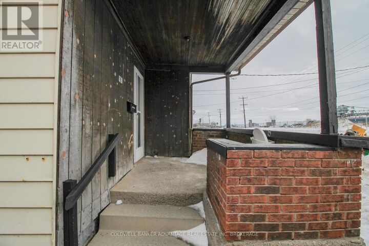 Property Photo:  181 Welland Street Main  ON L3K 1V2 