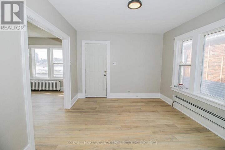 Photo de la propriété:  181 Welland Street Main  ON L3K 1V2 