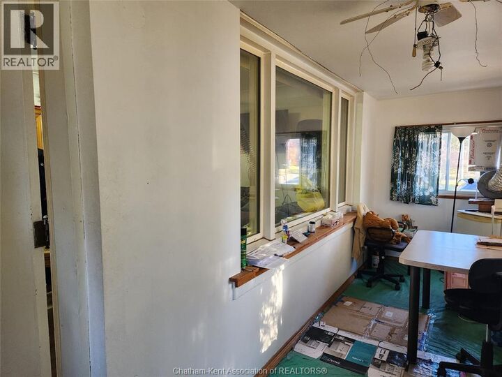 Property Photo:  33 John Street  ON N7M 5B5 