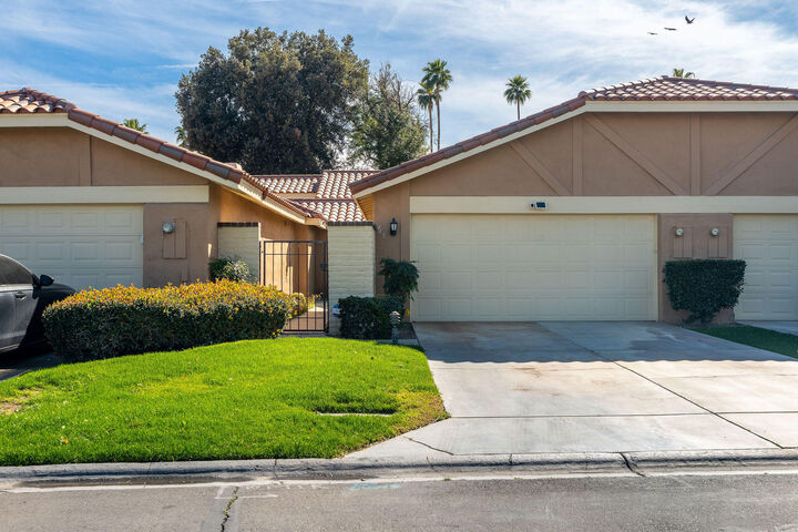 Property Photo:  445 N Sierra Madre N  CA 92260 