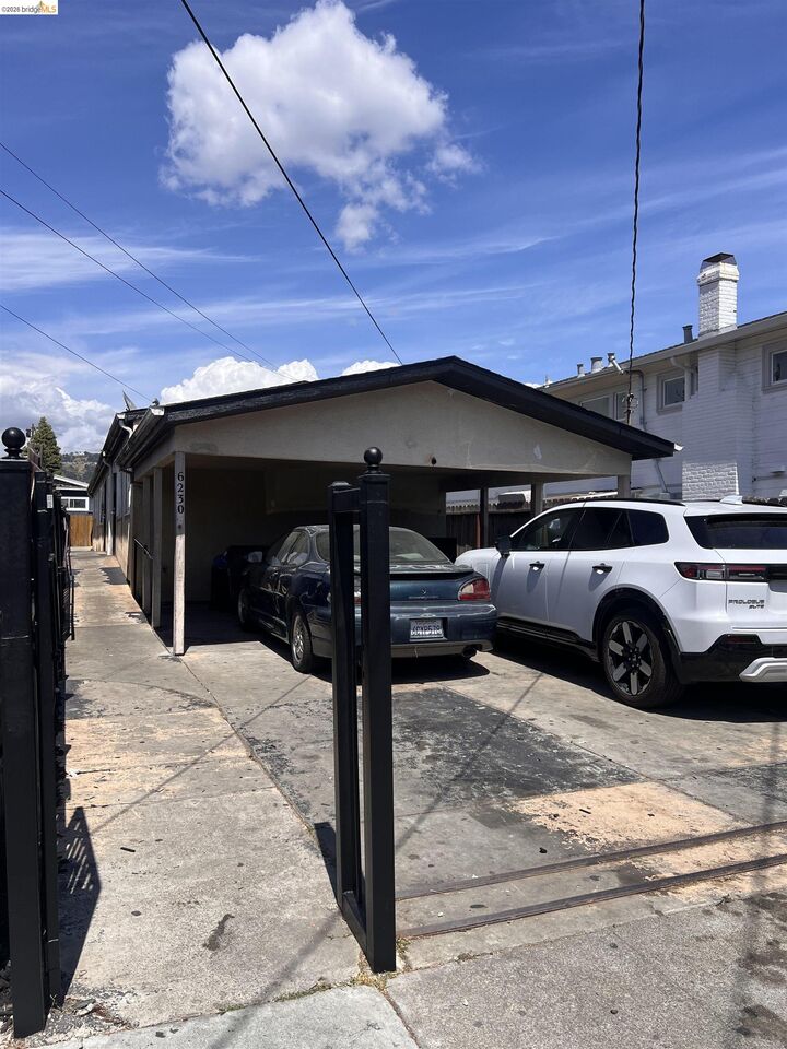 Property Photo:  6230 Hayes St  CA 94621 