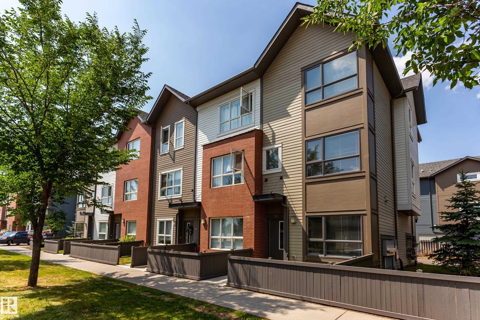 Property Photo:  2560 Pegasus Boulevard NW 22  AB T5E 6V4 