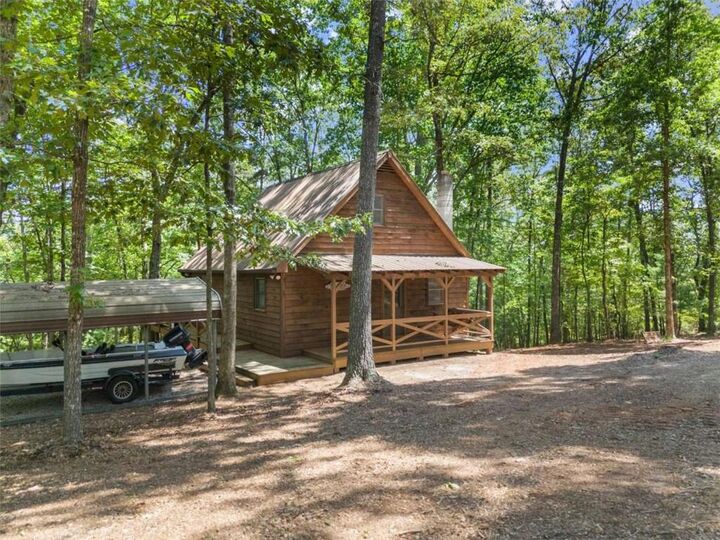 Property Photo:  486 Laurel Circle  GA 30533 