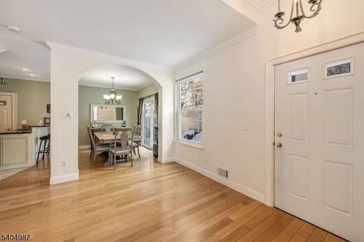 Property Photo: 10 Witherspoon Ct NJ 07960