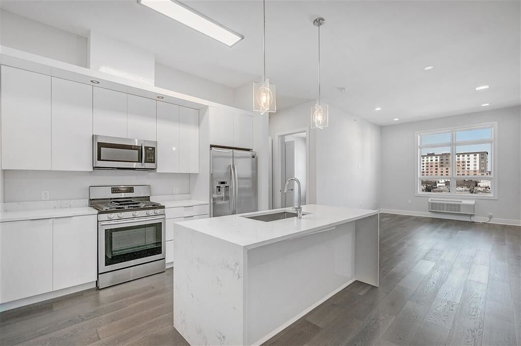 Property Photo:  119 Peter St 406  NJ 07087 