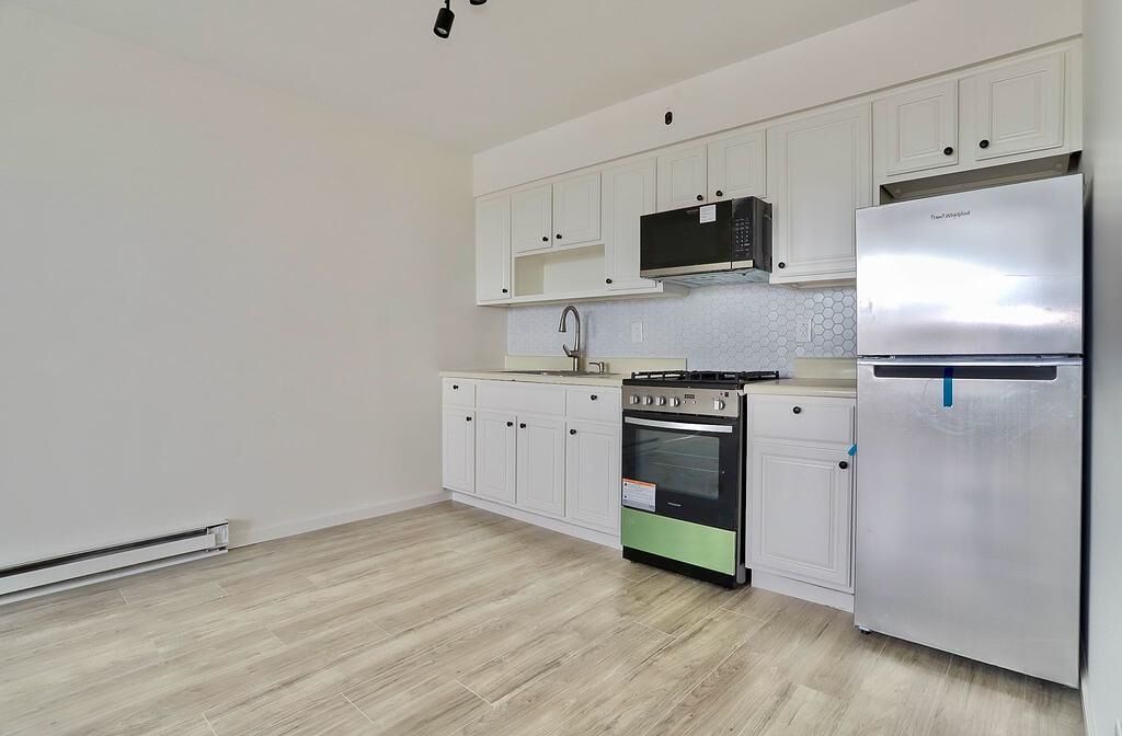 Property Photo: 502 Central Ave D1 NJ 07307