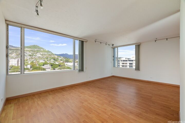 Property Photo:  1521 Punahou Street 1201  HI 96822 