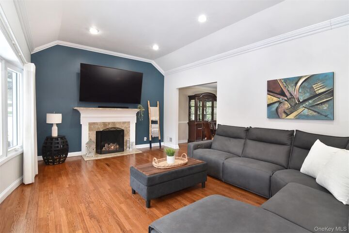 Property Photo:  99 Amherst Drive  NY 10804 