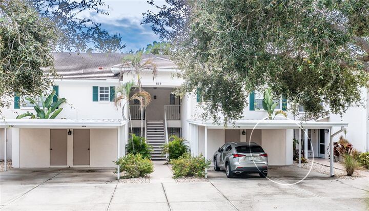 Property Photo: 815 Montrose Drive 203 FL 34293