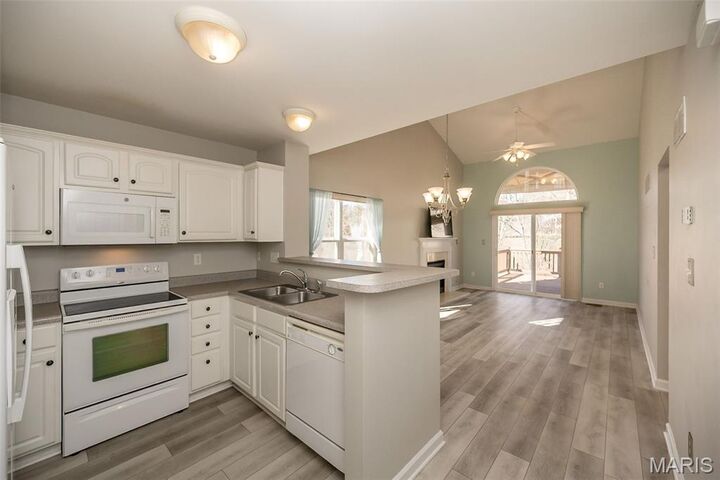 Property Photo: 6827 Eagles Landing Court MO 63069