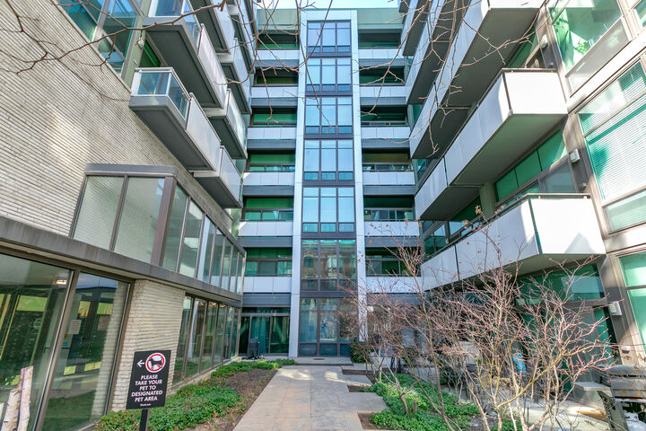 Property Photo: 660 W Wayman Street 202B IL 60661