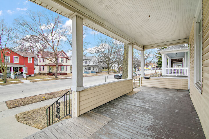 Property Photo:  388-390 S Washington Avenue  IL 60901 