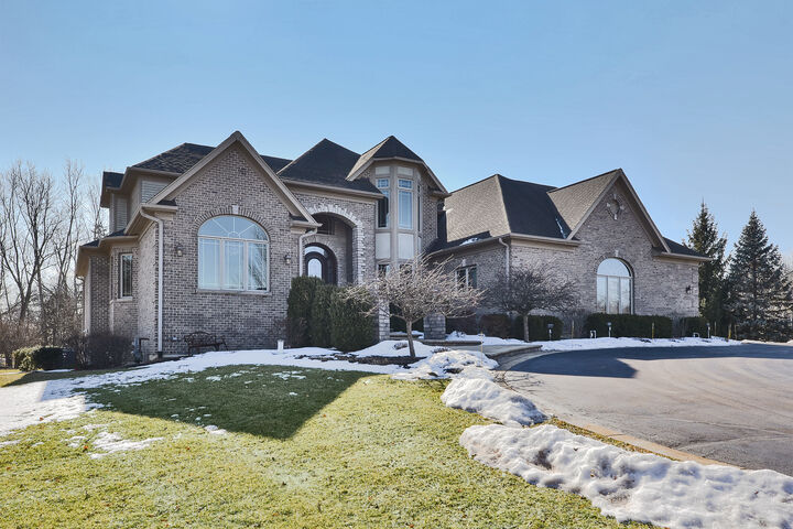 Property Photo:  10 Carnoustie Lane  IL 60067 