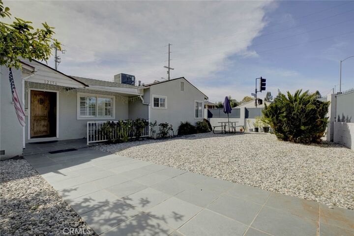 Property Photo: 12156 Vanowen Street CA 91605