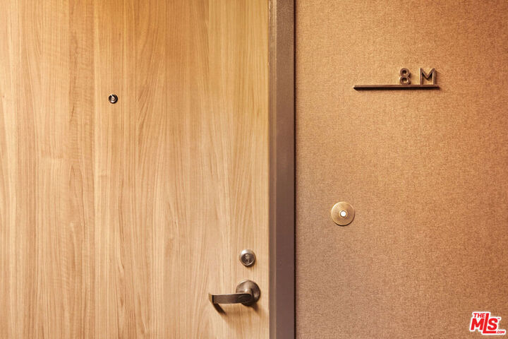 Property Photo:  6250 Hollywood Boulevard 8M  CA 90028 