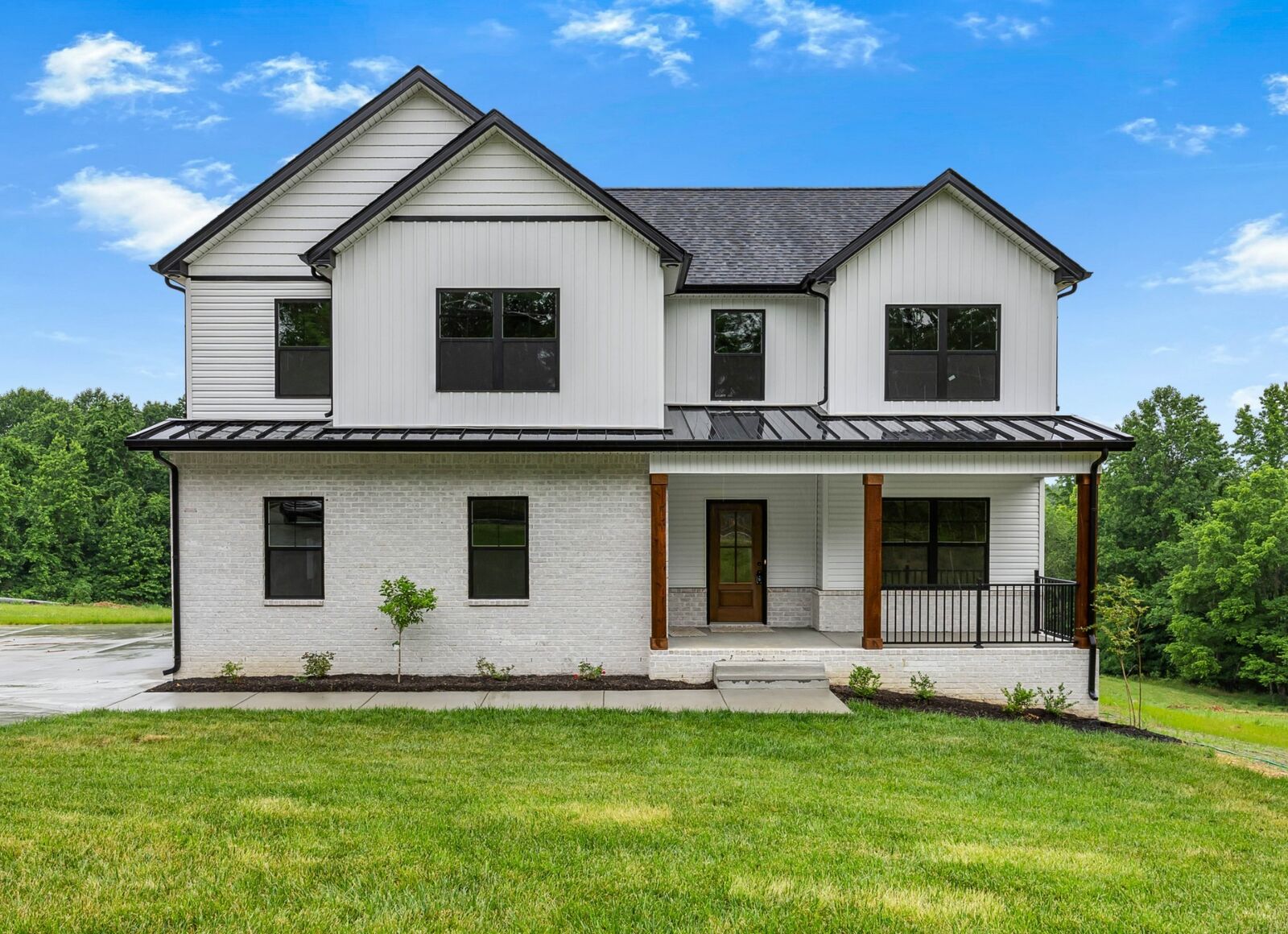 Property Photo:  983 Palmyra Rd  TN 37040 